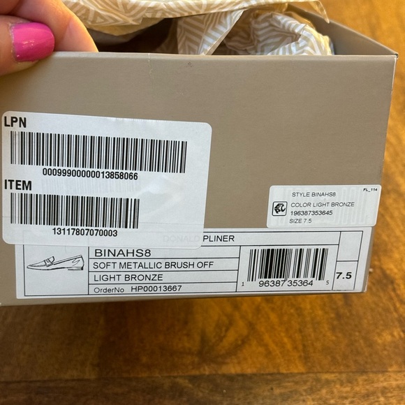 Brand New Donald Pliner Binah Leather Loafer, Light Bronze, Size 7.5 - Picture 3 of 8